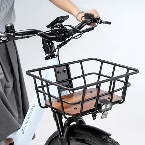 Esikorv ADO A28-le, must