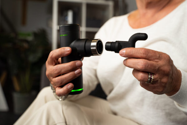 Massaazipustol-4-scaled-1 Massaažipüstol Tunturi MG30 Massage Gun Mini