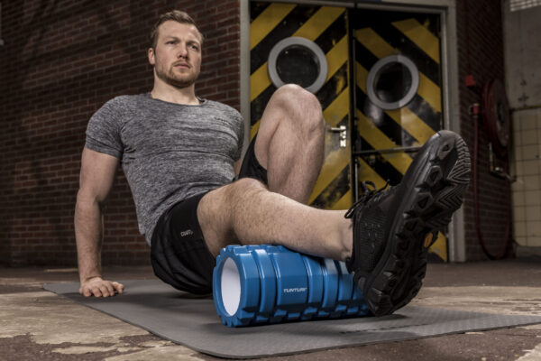 Tunturi sfeerbeelden crosstrainers 2018 Massaažirull TUNTURI Yoga Foam Grid Roller 33cm, sinine