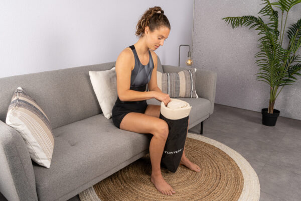 Punktimassaaži matt  ja padi Tunturi Acupressure Mat And Pillow, Beige