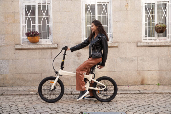 Kokkupandav elektrijalgratas ADO A20 AIR, valge