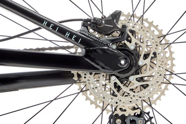 kona_hei_hei_2022_11 Maastikuratas Kona Hei Hei (L)