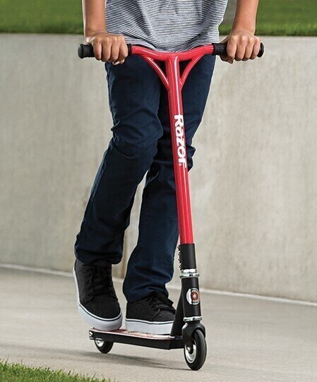 toukeratas-razor-beast-v6-foto_1 Trikitõukeratas lastele Razor Beast V6