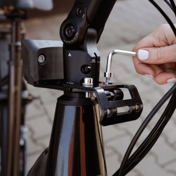 Raamikinnitus lastetoolile (ette) URBAN IKI MTB/ATB Adapter